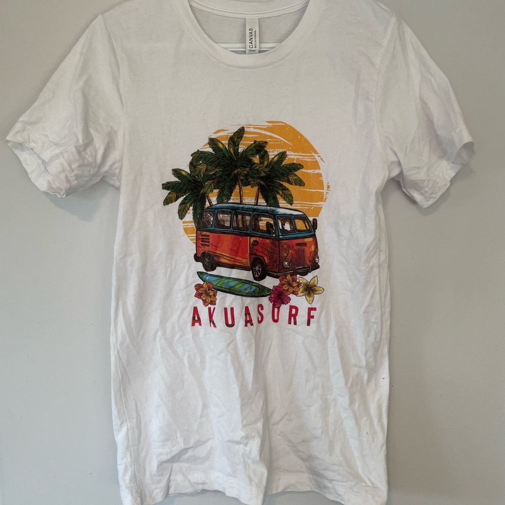 Akuasurf graphic tee